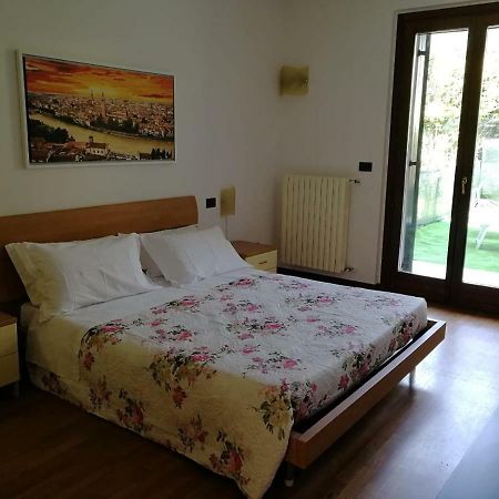 Home Sweet Home Castelnuovo del Garda Bagian luar foto